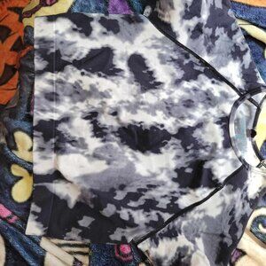 black and white crop top